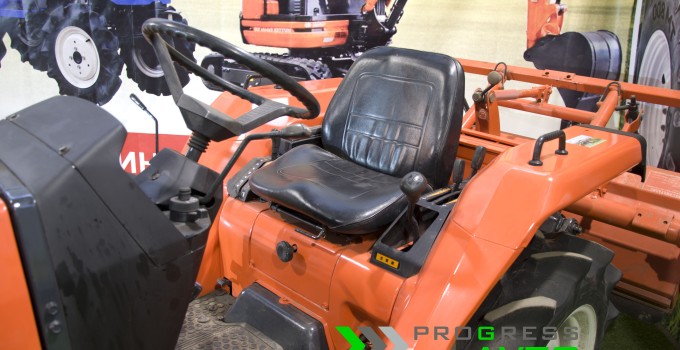 Японский мини-трактор KUBOTA GL-19 с фрезой 140 см