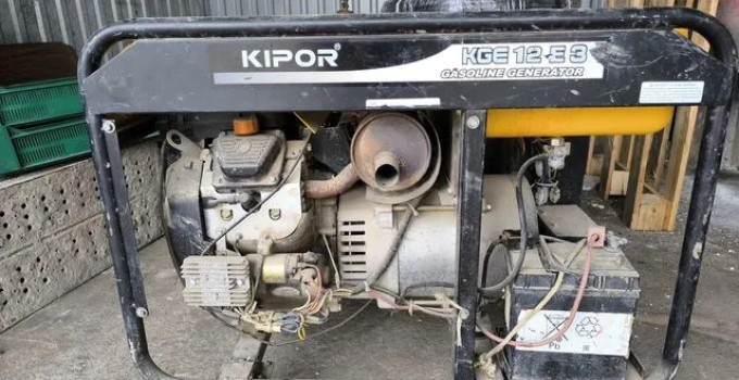 Бензиновый генератор Kipor KGE12Е3