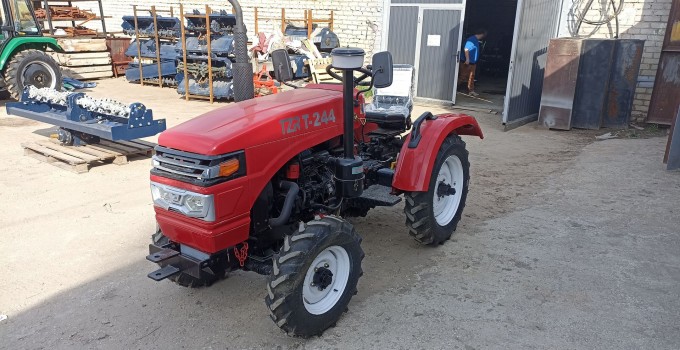 Трактор TZR T-244 без кабины