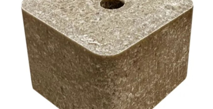 Лизунец Пробактан с пробиотиком, эфирным маслом аниса, поваренной солью, диатомитом, известняком, свекловичной мелассой